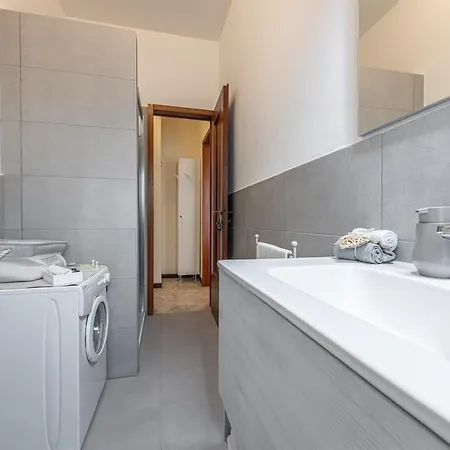 Апартаменти Rapallo-portofino, Chic And Cozy With Pool Рапалло