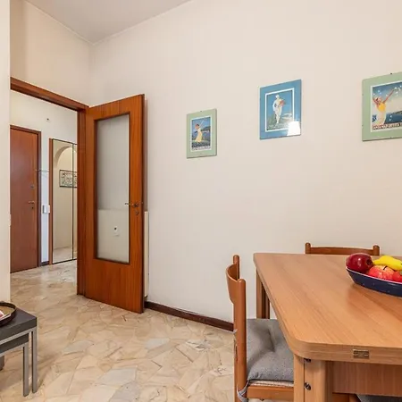 Апартаменти Rapallo-portofino, Chic And Cozy With Pool Рапалло